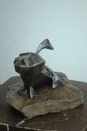 scultura metallica cm 20 x 25 x 27